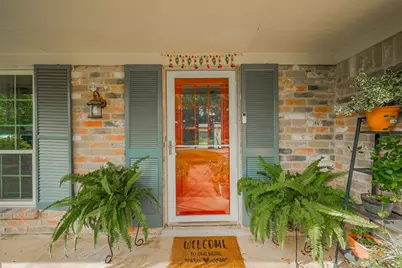 3426 Hidden Creek Drive, Sugar Land, TX 77479 - Photo 2
