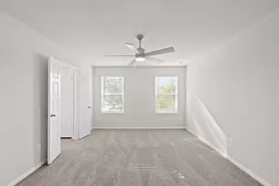 835 Red Oakland Dr, Houston, TX 77090 - Photo 8