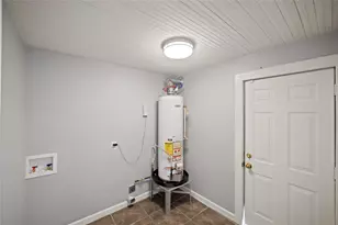 741 E 9th St, Houston, TX 77007 - Photo 16