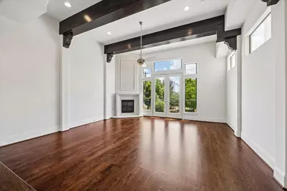 1059 W 16th Street, Houston, TX 77008 - Photo 4