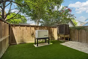 1059 W 16th St, Houston, TX 77008 - Photo 8