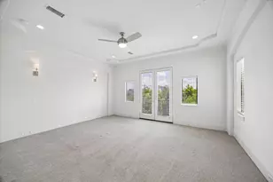 1059 W 16th St, Houston, TX 77008 - Photo 6
