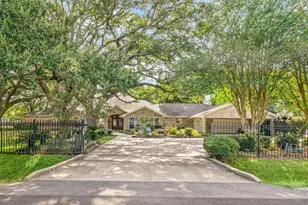 3519 Singleton Rd, Baytown, TX 77521 - Photo 2