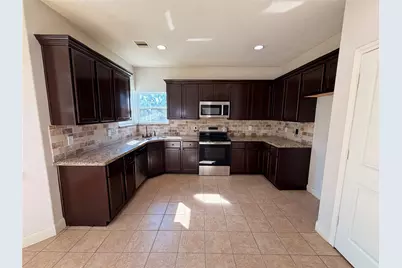 7718 Veranda Drive, Cove, TX 77523 - Photo 4