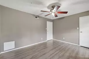 10615 Briar Forest Dr, Houston, TX 77042 - Photo 32