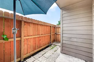 10615 Briar Forest Dr, Houston, TX 77042 - Photo 38