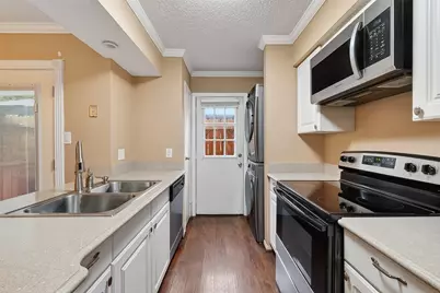10615 Briar Forest Drive #802, Houston, TX 77042 - Photo 16
