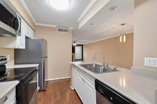 10615 Briar Forest Dr, Houston, TX 77042 - Photo 22