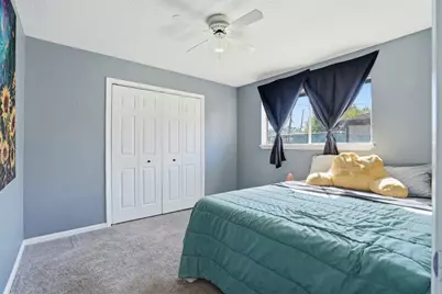 914 Temple Circle, Hitchcock, TX 77563 - Photo 12