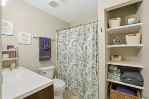 914 Temple Cir, Hitchcock, TX 77563 - Photo 14