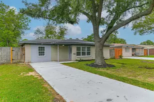 2014 15th Ave N, Texas City, TX 77590 - Photo 1