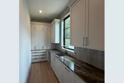 4927 Heatherglen Drive, Houston, TX 77096 - Photo 12