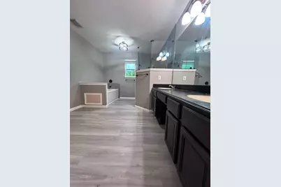 600 Spruce Dr, Conroe, TX 77302 - Photo 14