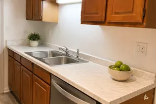 2425 Underwood St, Houston, TX 77030 - Photo 6