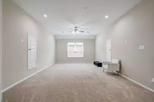 13812 N Lake Branch Ln, Houston, TX 77044 - Photo 30