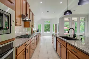 13812 N Lake Branch Ln, Houston, TX 77044 - Photo 10