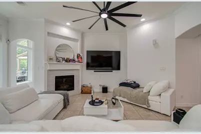 13812 N Lake Branch Lane, Houston, TX 77044 - Photo 14