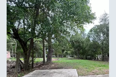 144 W Houston Avenue, Pasadena, TX 77502 - Photo 1