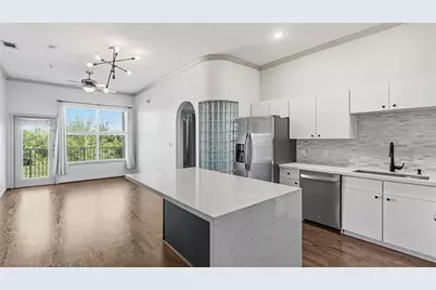 1441 East Street #202, Houston, TX 77007 - Photo 1