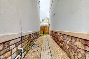 2540 Prospect St, Houston, TX 77004 - Photo 2