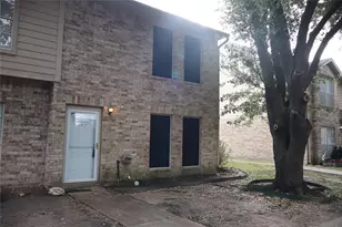 1063 Birnham Woods Blvd, Pasadena, TX 77503 - Photo 2