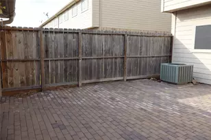 1063 Birnham Woods Blvd, Pasadena, TX 77503 - Photo 14