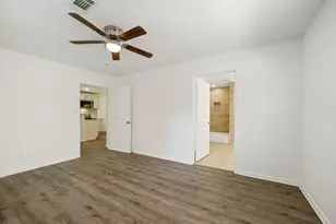61 Hicks Loop W, Cleveland, TX 77328 - Photo 18