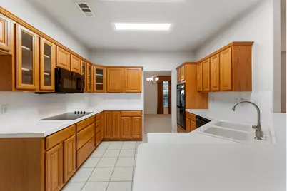 423 Tallow Drive, Conroe, TX 77385 - Photo 14
