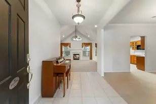 423 Tallow Dr, Conroe, TX 77385 - Photo 6