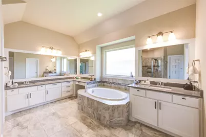 2415 Flowering Brook Lane, Sugar Land, TX 77479 - Photo 20