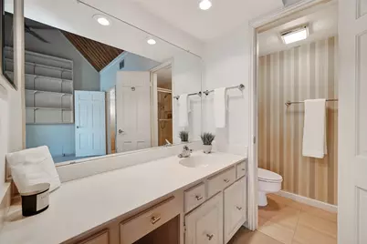 5338 Brownway Street #B19, Houston, TX 77056 - Photo 14