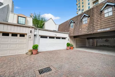 5338 Brownway Street #B19, Houston, TX 77056 - Photo 4