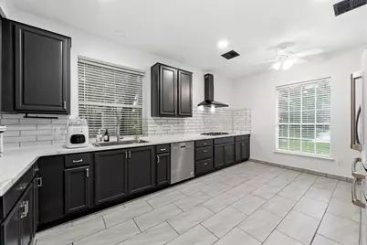34 Firethorn Place, The Woodlands, TX 77382 - Photo 4
