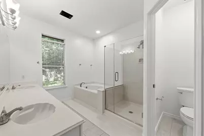 34 Firethorn Place, The Woodlands, TX 77382 - Photo 12