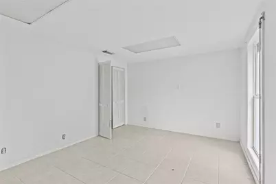 720 14th Avenue N, Texas City, TX 77590 - Photo 10