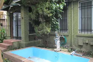 512 W Polk St, Houston, TX 77019 - Photo 2