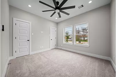 929 Green Meadow Lane #B, Houston, TX 77091 - Photo 10