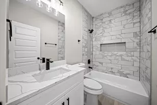 929 Green Meadow Ln, Houston, TX 77091 - Photo 8