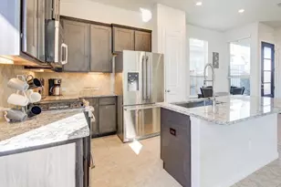 1646 Ryon Falls Dr, Richmond, TX 77469 - Photo 10