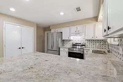 3008 Hunnington Drive, Conroe, TX 77303 - Photo 10