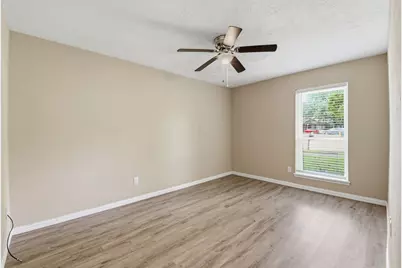 3008 Hunnington Drive, Conroe, TX 77303 - Photo 16