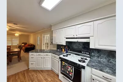 2637 Hampton Lane, Port Neches, TX 77651 - Photo 10