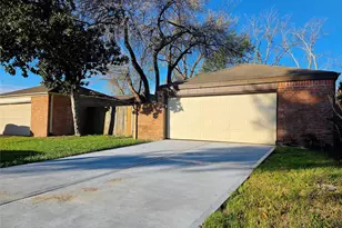 1912 Tremont Ct, Rosenberg, TX 77471 - Photo 2