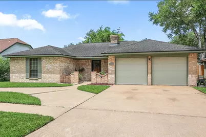 2322 Wake Forest Drive, Deer Park, TX 77536 - Photo 2