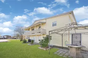 610 12th St, Dickinson, TX 77539 - Photo 32