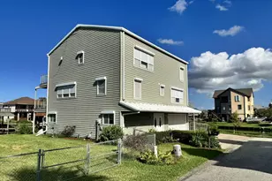 7 S Skimmer St, La Marque, TX 77568 - Photo 1
