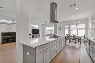 8706 Ojeman Crk Ln, Houston, TX 77055 - Photo 18