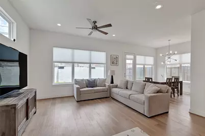 8706 Ojeman Creek Lane, Houston, TX 77055 - Photo 10