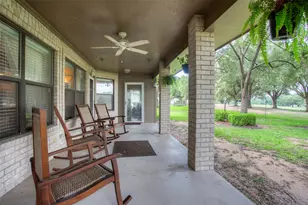 426 Brook Hollow Dr, Huntsville, TX 77340 - Photo 38