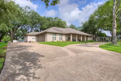 426 Brook Hollow Drive, Huntsville, TX 77340 - Photo 40